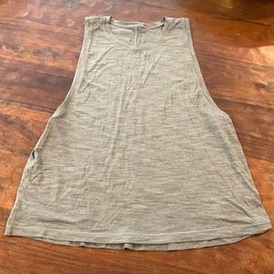 Lululemon muscle tee
